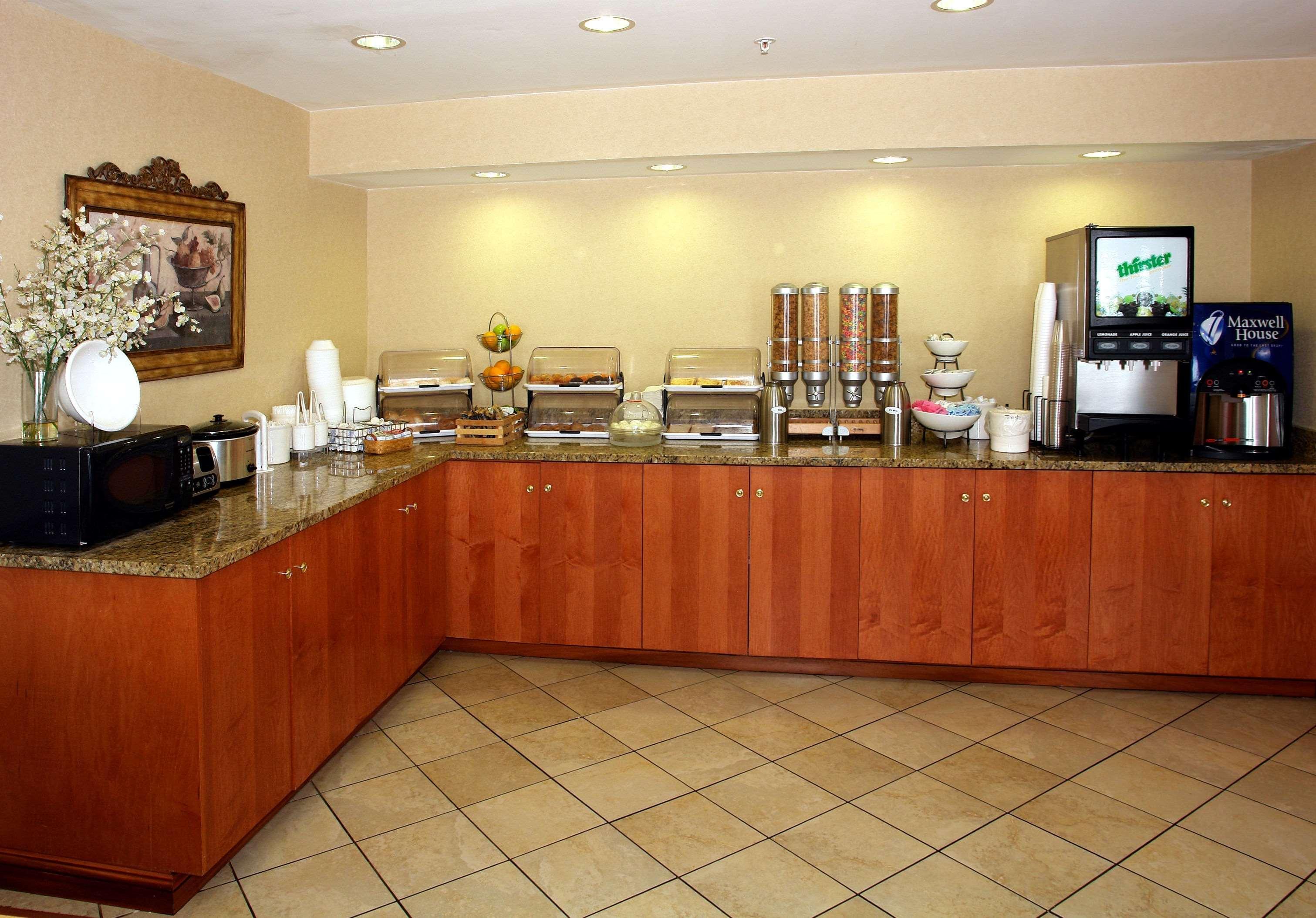 Berrys Crossroads Best Western Executive Inn - Latta מראה חיצוני תמונה