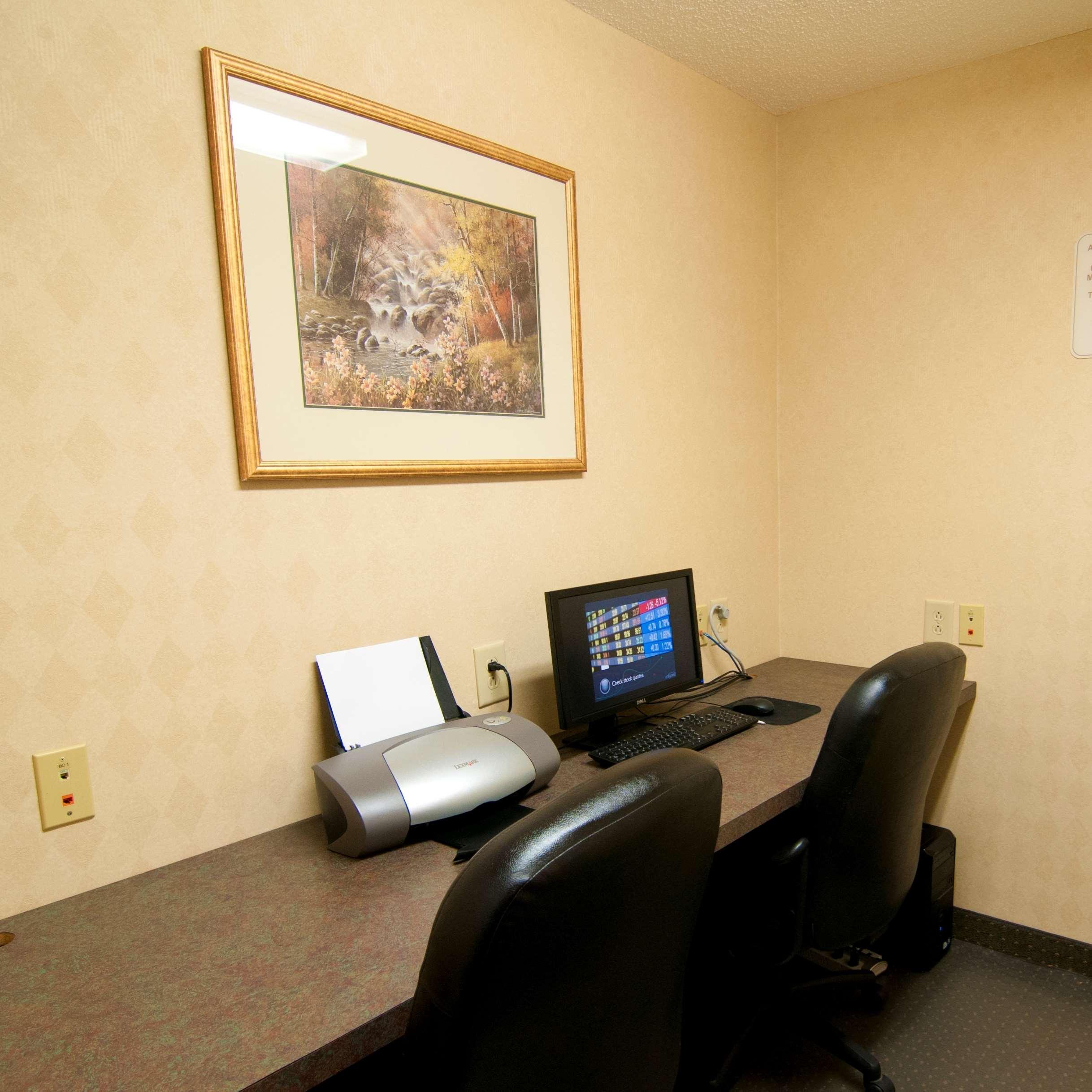 Berrys Crossroads Best Western Executive Inn - Latta מראה חיצוני תמונה