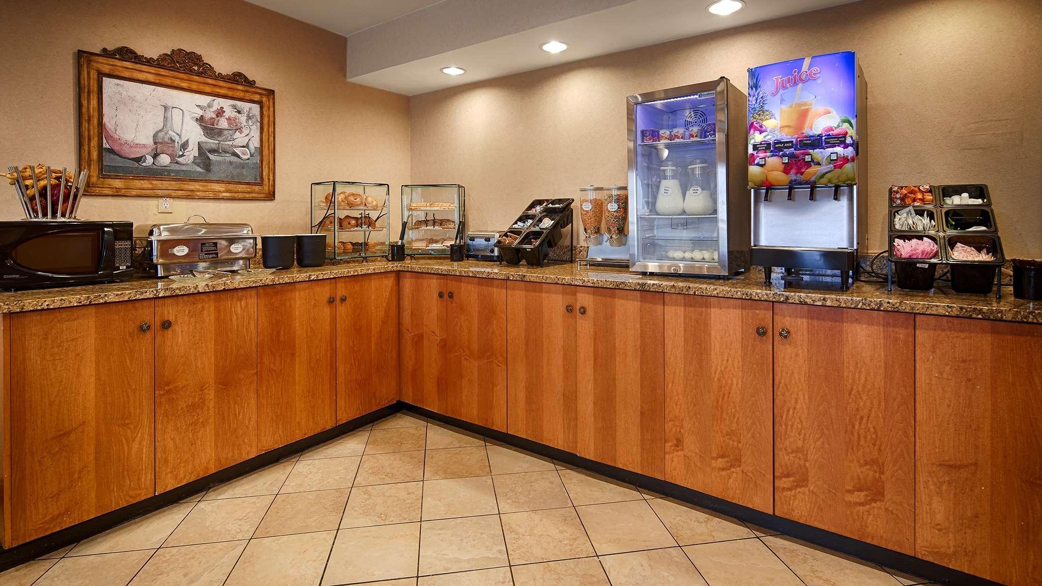 Berrys Crossroads Best Western Executive Inn - Latta מראה חיצוני תמונה