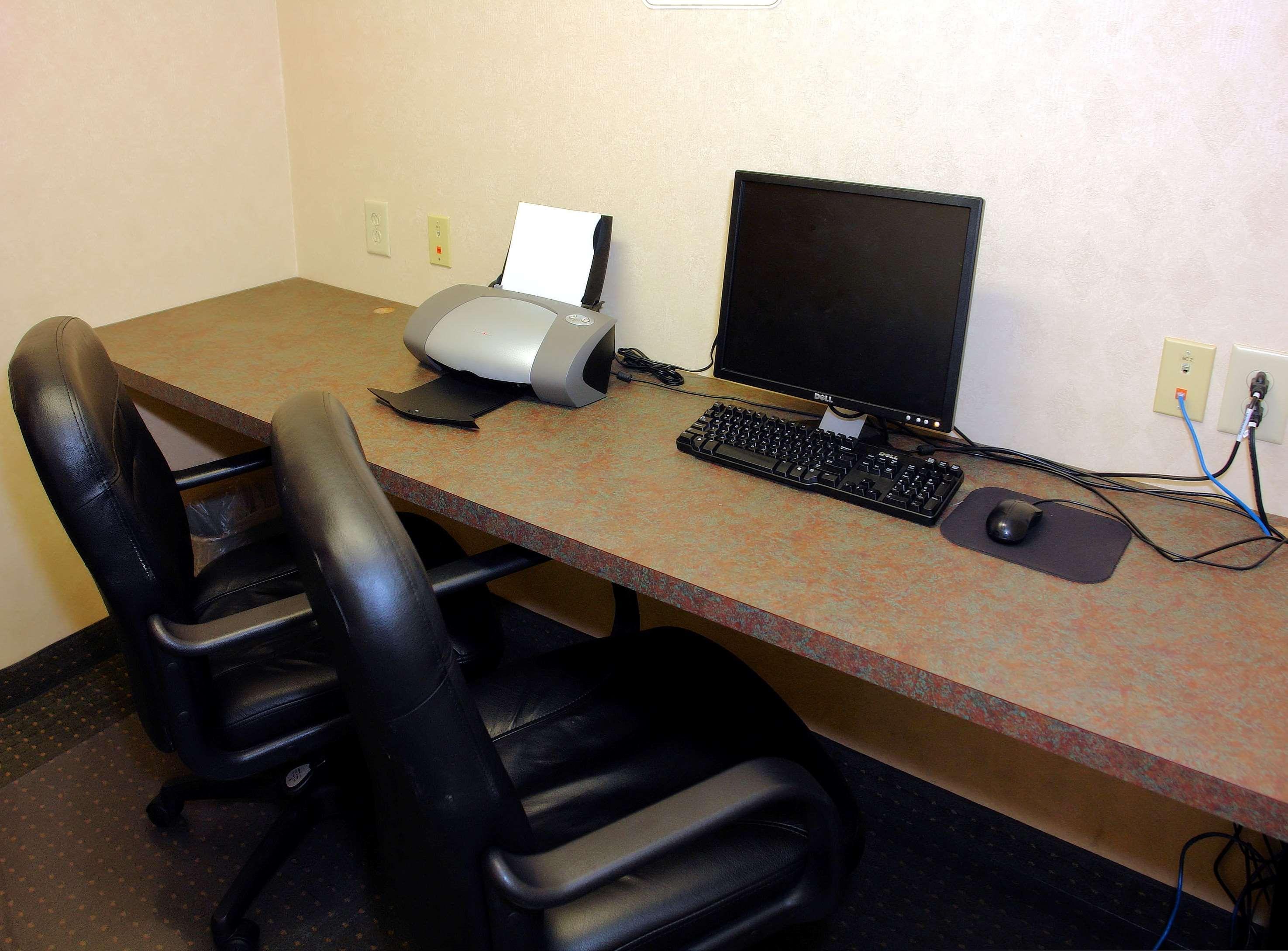 Berrys Crossroads Best Western Executive Inn - Latta מראה חיצוני תמונה