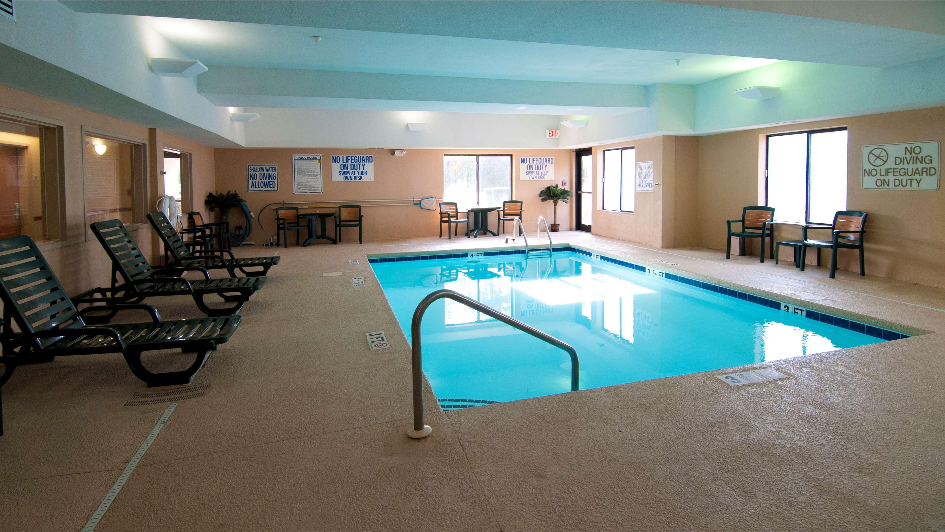Berrys Crossroads Best Western Executive Inn - Latta מראה חיצוני תמונה